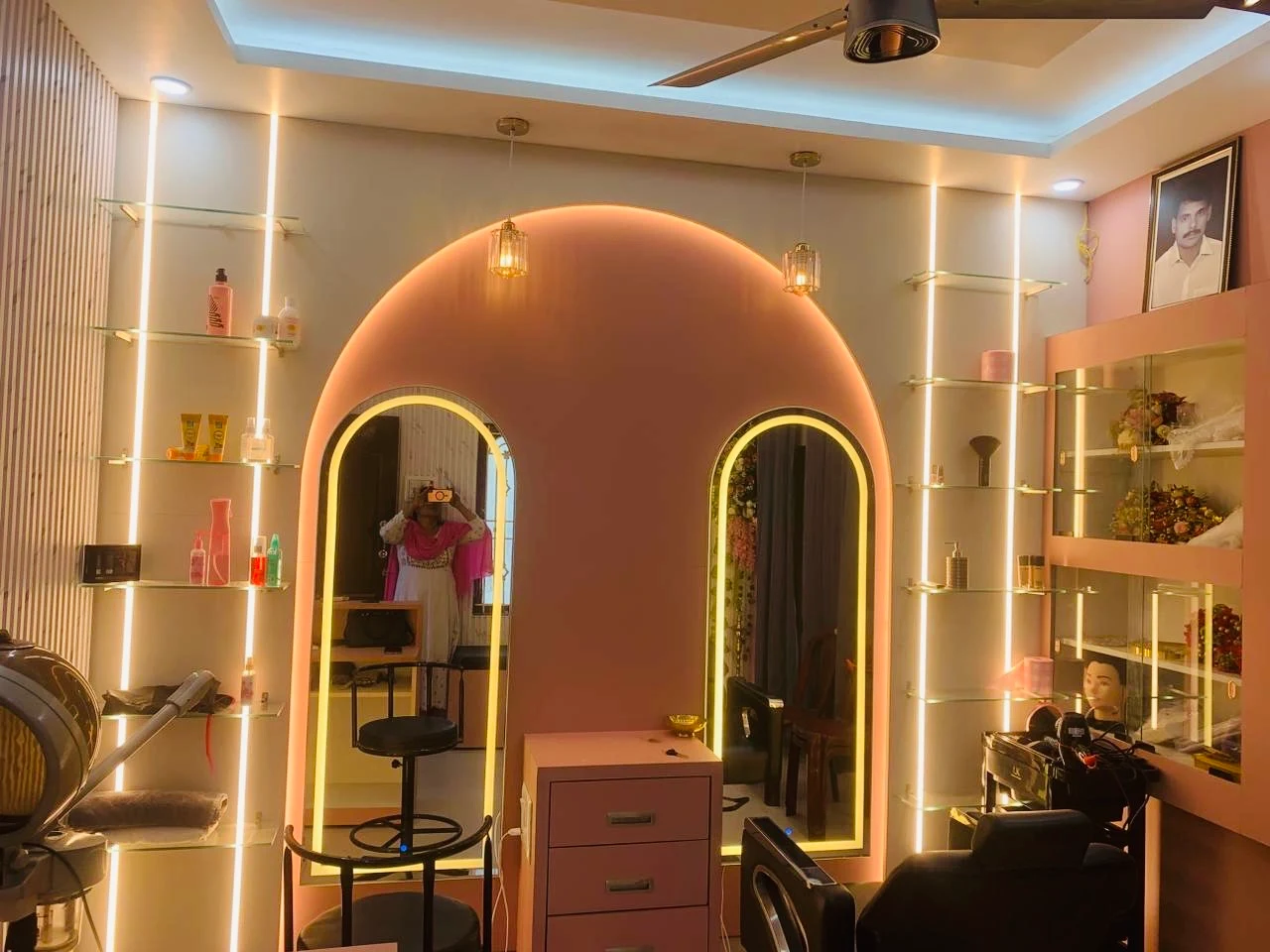 Smile Beauty Salon Ambience
